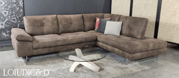 Read more about the article Italijanska garnitura Prive