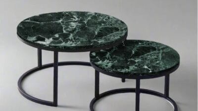 Moderni set stolova od keramike